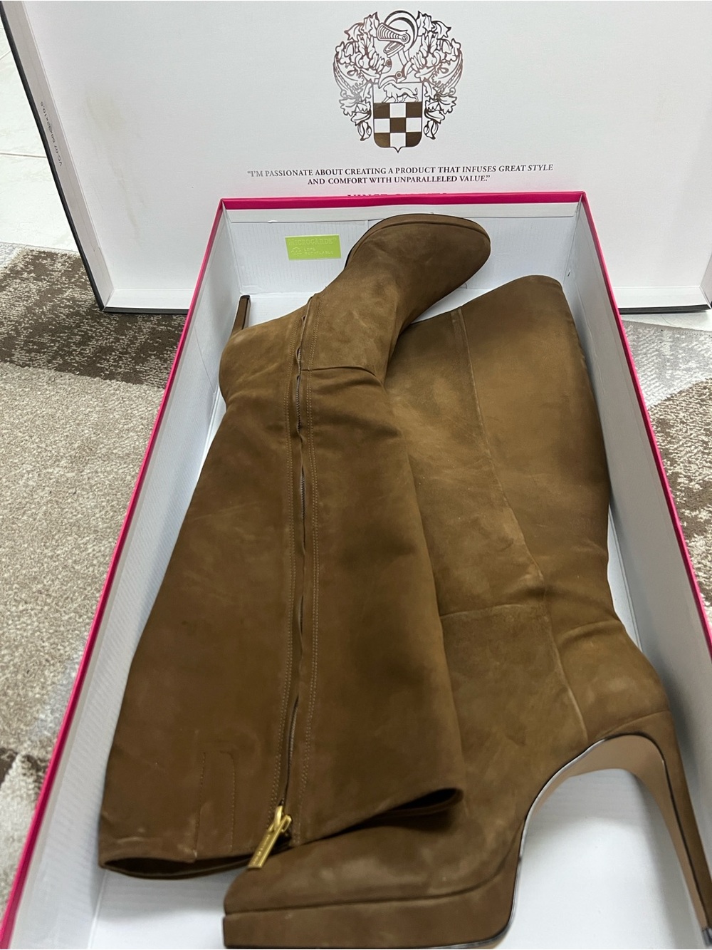 Vince Camuto
Valeria Knee
High Platform
Boot - Medium calf M (Women)
NWB - Picture 8 of 11